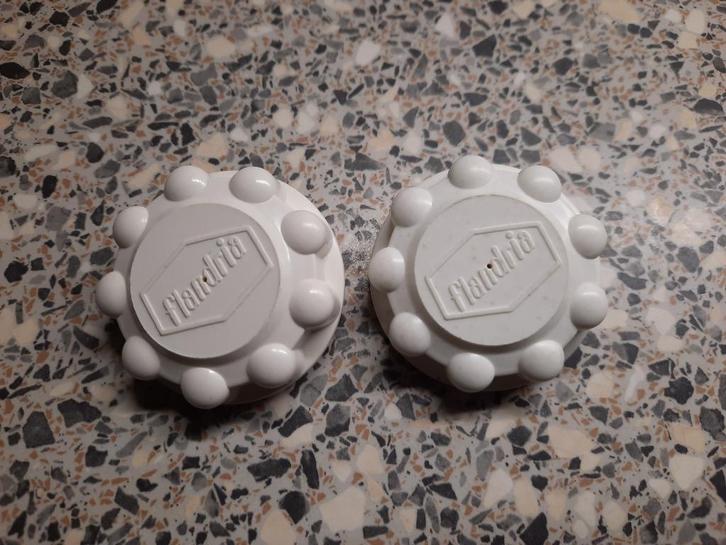 N.O.S 2 x FLANDRIA tankdop benzinedop, Fietsen en Brommers, Brommeronderdelen | Oldtimers, Nieuw, Overige merken, Overige typen