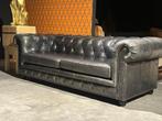 Stoere Vintage Antracietkleur Chesterfield Bank, Gebruikt, Driepersoons, Leer, Ophalen of Verzenden