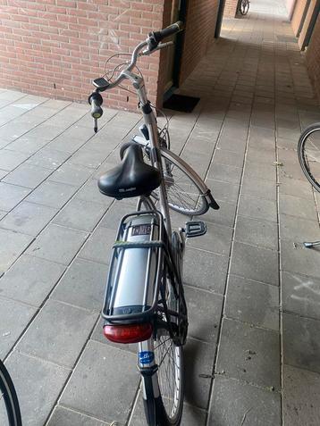 Elektrische fiets in goede staat - batterij defect beschikbaar voor biedingen