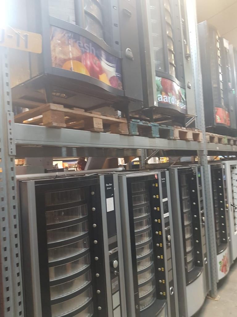 Boerderij / aardbeien/ asperges automaten, Ophalen