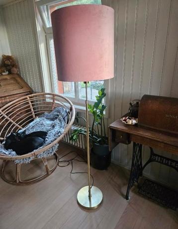 Gratis lamp  beschikbaar voor biedingen
