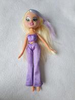 Speelpop 23 cm lijkt op bratz, Ophalen of Verzenden, Gebruikt