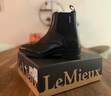 Nieuwe LeMieux Jodphurs Zwart maat 39 beschikbaar voor biedingen
