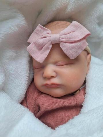 Reborn baby max beschikbaar voor biedingen