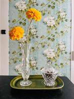 Vintage groen bordje met glazen vaasje en schaaltje, Ophalen of Verzenden