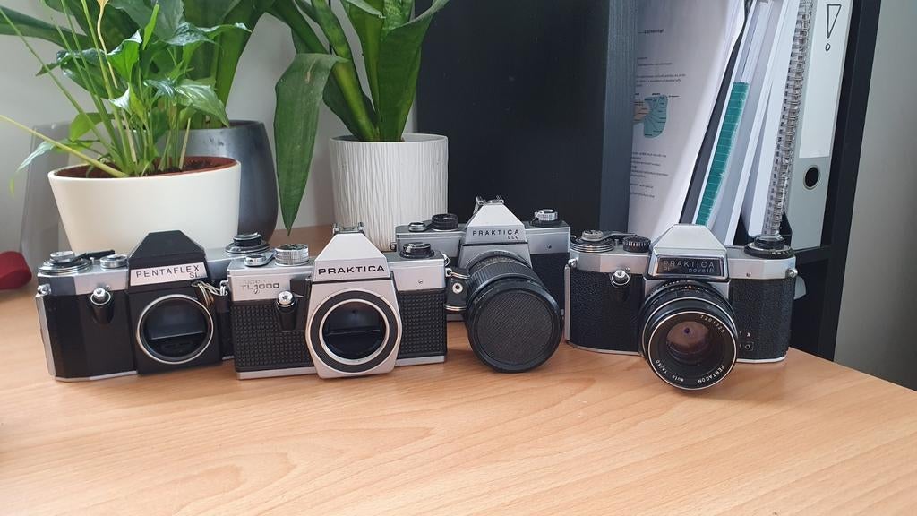4 praktica cameras met 2 lenzen, Audio, Tv en Foto, Fotocamera's Analoog, Ophalen of Verzenden, Zo goed als nieuw, Spiegelreflex