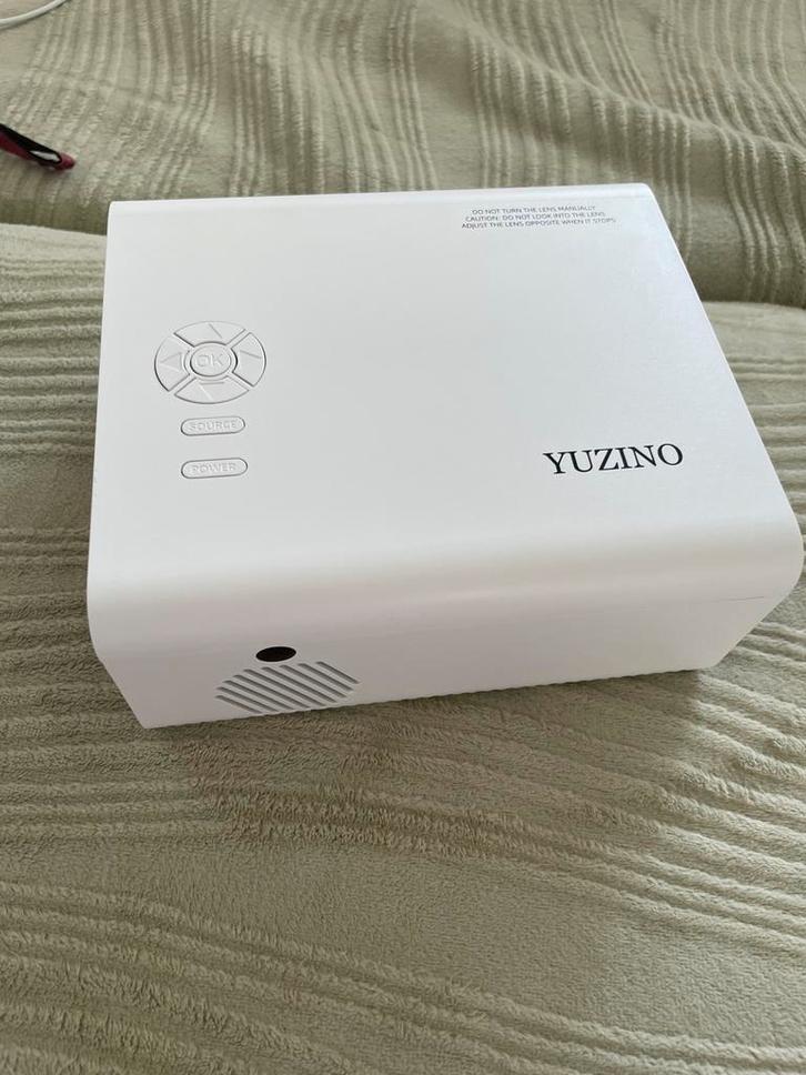 Yuzino Mini Beamer Projector - Zo goed als nieuw, Audio, Tv en Foto, Beamers, Zo goed als nieuw, LED, Overige resoluties, Ophalen