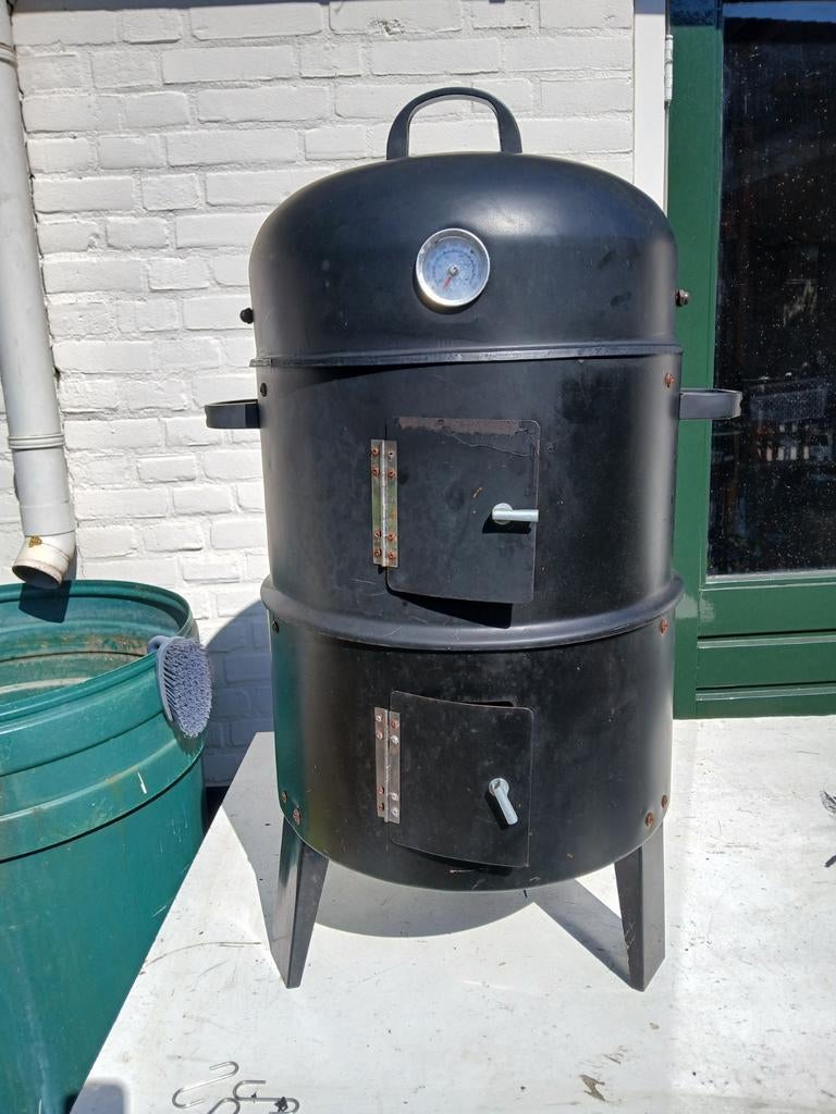 Smoker met roosters - diameter 47cm, hoogte 80cm, Tuin en Terras, Ophalen, Gebruikt