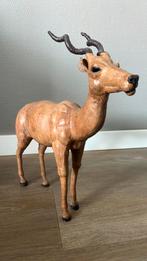 Lederen koedoe antilope met kurkentrekker hoornen, Antiek en Kunst, Ophalen of Verzenden