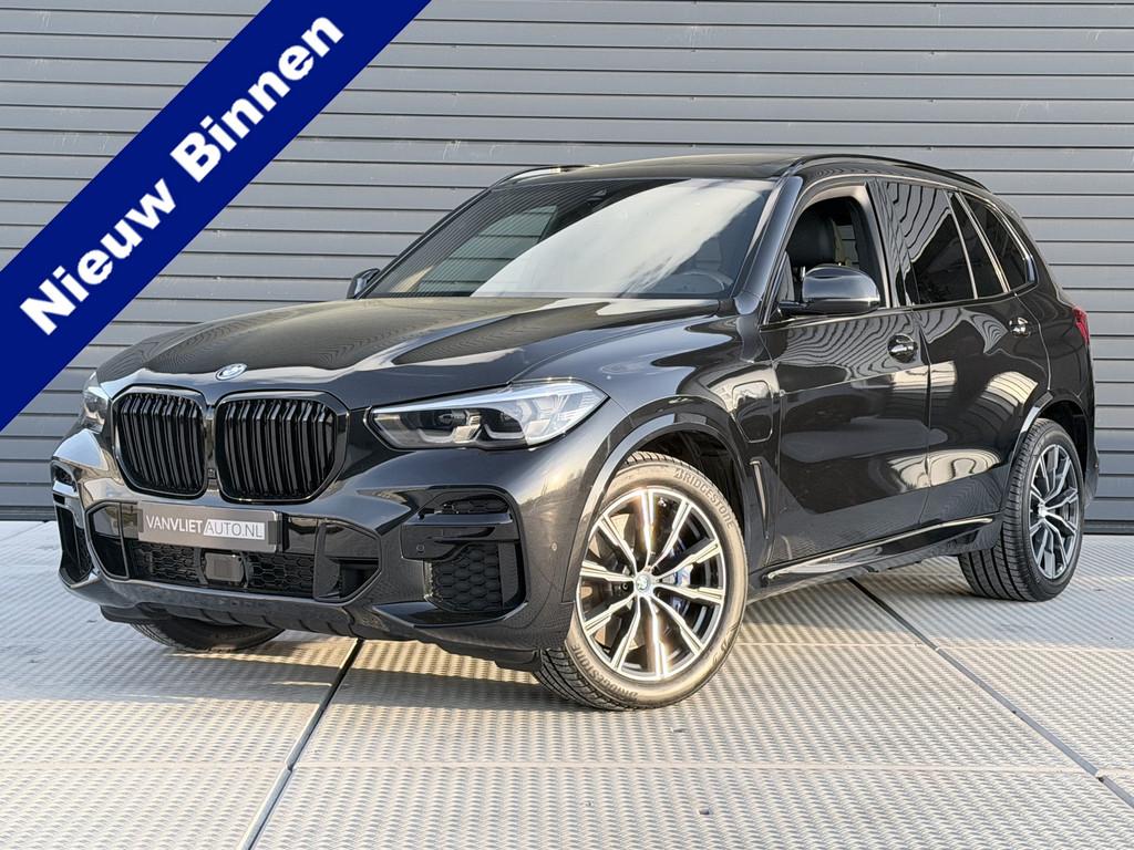 BMW X5 xDrive45e High Executive M SPORT / Panorama Dak / Ada, Gebruikt, 394 pk, Met garantie (alle), Adaptive Cruise Control