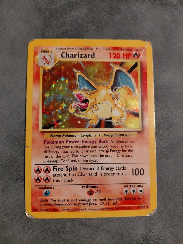 Charizard 4/102 Holo Base Set Pokémon Kaart (Gebruikt), Ophalen of Verzenden, Gebruikt, Losse kaart, Foil