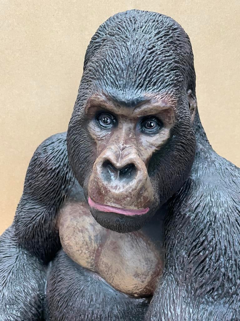 Levensecht Gorilla beeld Kunststof., Ophalen, Nieuw, Dier