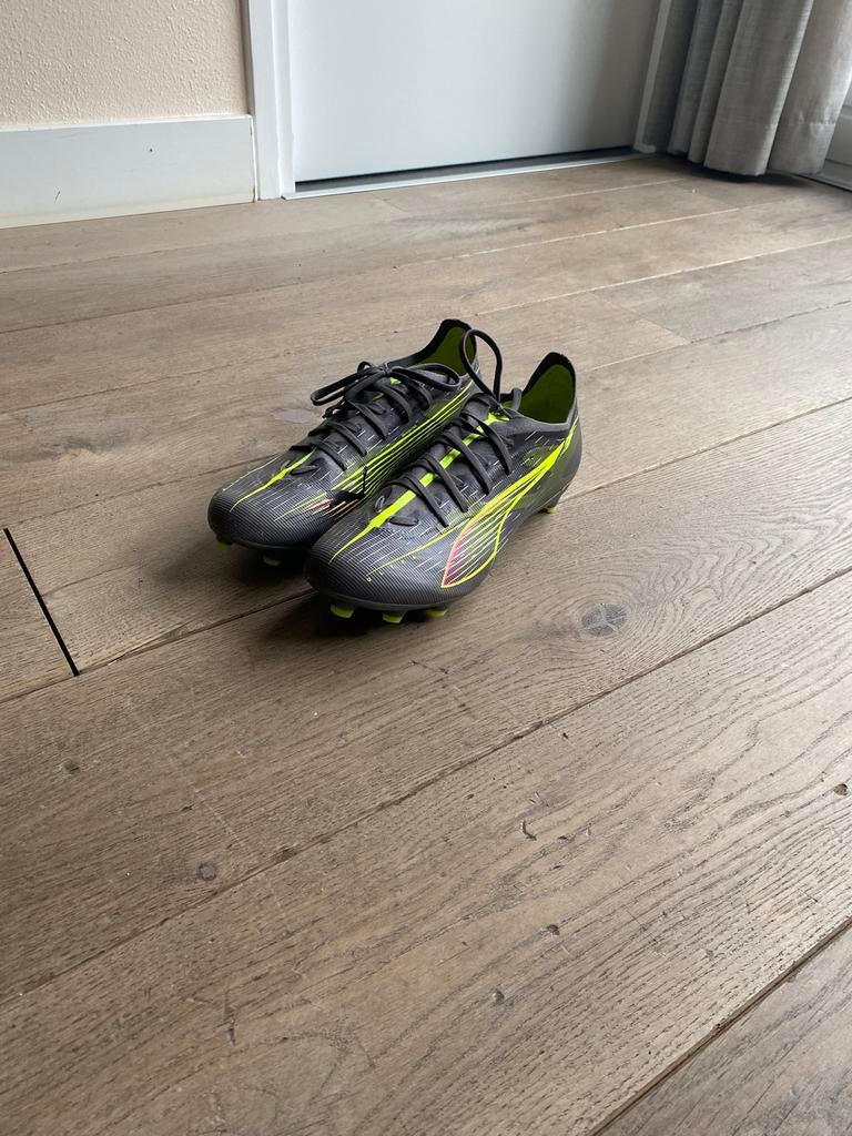 Puma voetbalschoenen, Ophalen, Schoenen, Maat M, Zo goed als nieuw