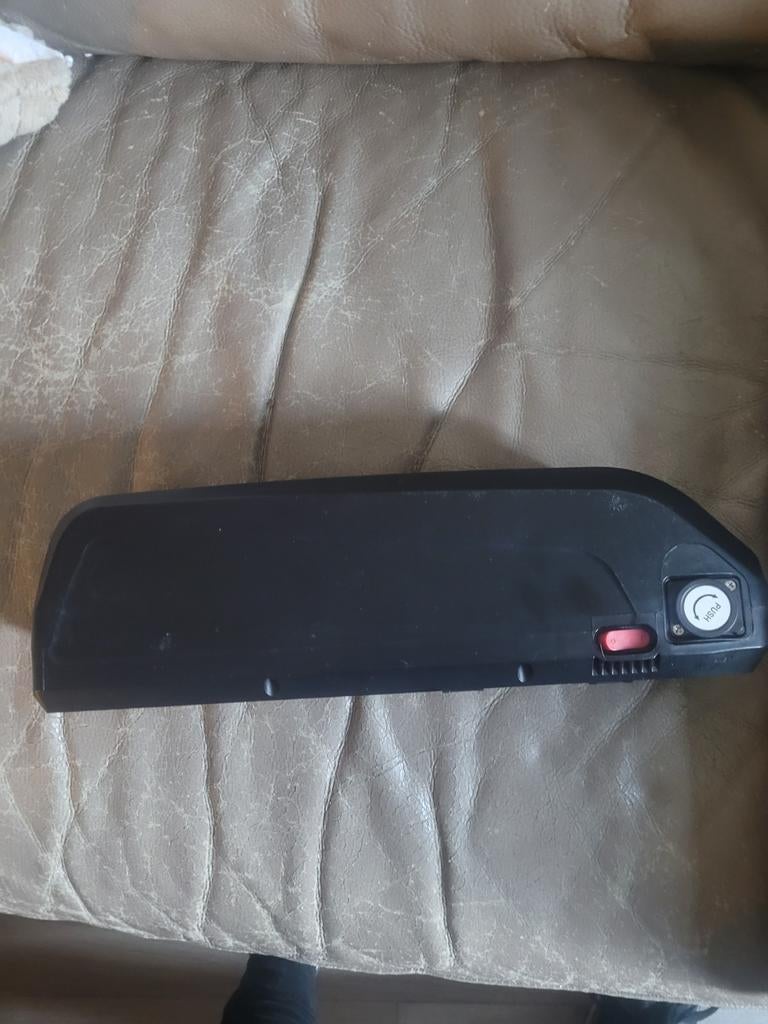 E-bike accu 36V 13Ah (468Wh) Li-ion let op waarschijn defect, Ophalen of Verzenden, Gebruikt