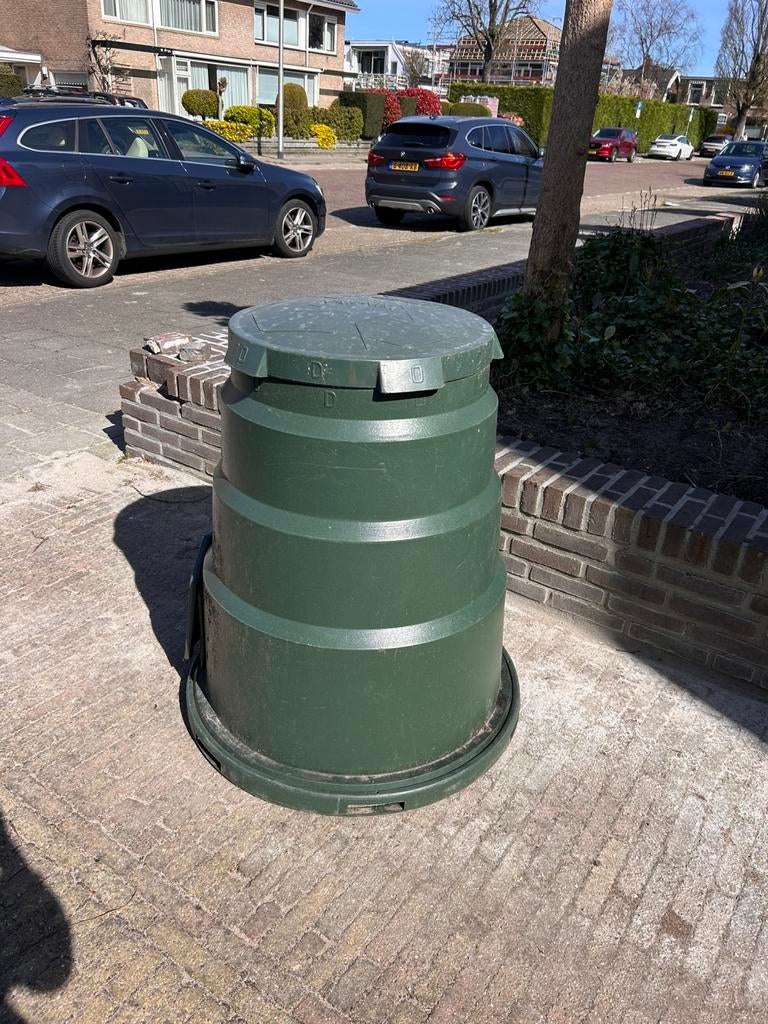 Vam vat, Ophalen, Compostbak