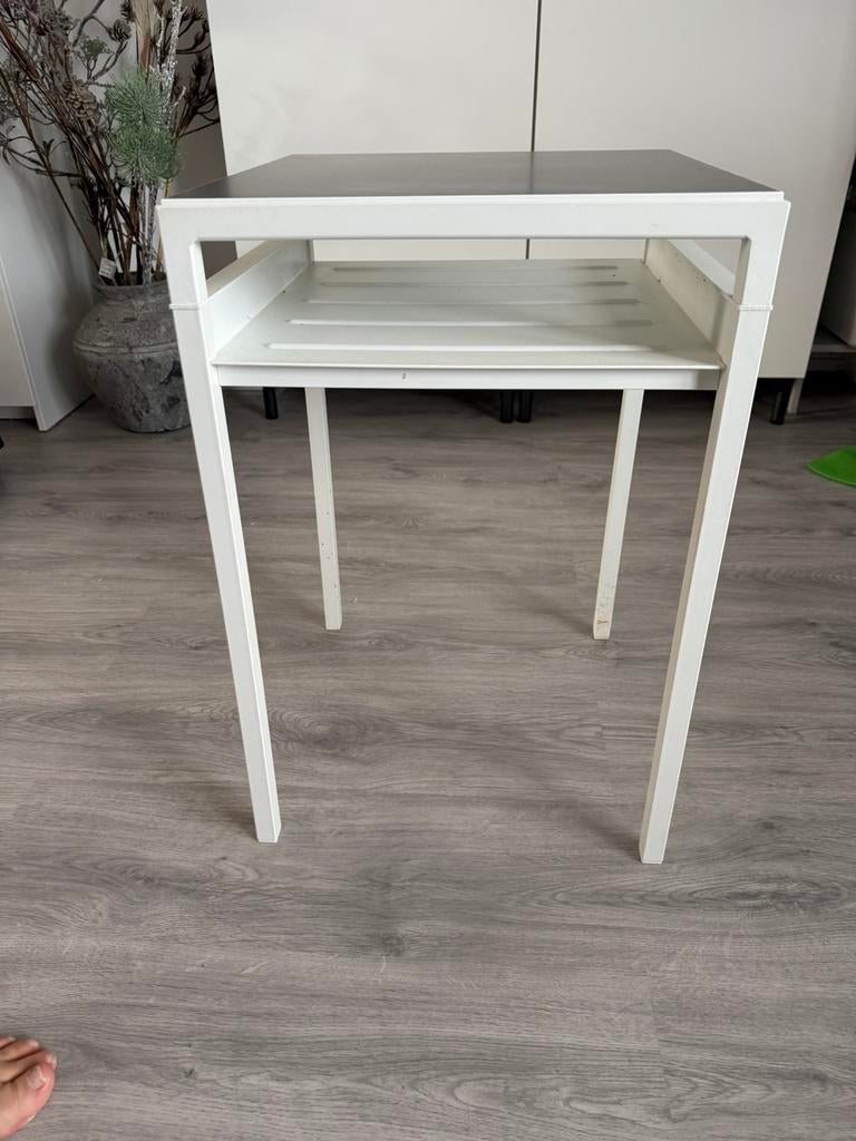 Nachtkastje ikea, Huis en Inrichting, Tafels | Sidetables, Ophalen, 50 tot 100 cm, Rond, Zo goed als nieuw