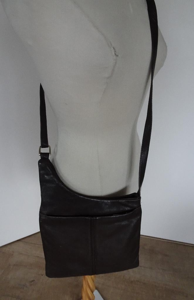 BRUINE LEREN TAS, Sieraden, Tassen en Uiterlijk, Tassen | Damestassen, Ophalen of Verzenden, Zo goed als nieuw, Bruin, Schoudertasje