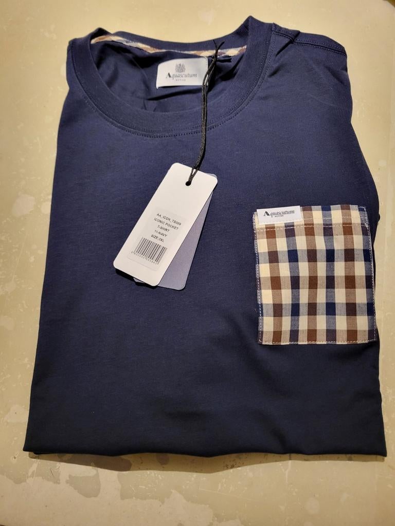 Aquascutum T-shirt met ruitjeszak - Nieuw met kaartjes, Kleding | Heren, Blauw, Nieuw, Overige maten, Ophalen of Verzenden