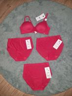 Lingerie set Livera BH 70B en Chantelle slips XS/XL, Ophalen of Verzenden, Rood, Setje