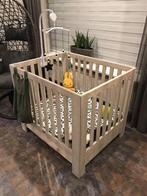 Box van Coming kids, Ophalen, Zo goed als nieuw