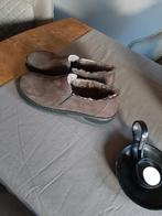 Bruine suède mooie warme sloffen 43 zgan, Ophalen of Verzenden, Zo goed als nieuw, Slofjes