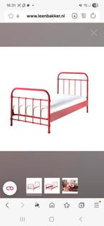 Eenpersoonsbed rood 90x200 Leen Bakker, Huis en Inrichting, Slaapkamer | Bedden, Ophalen, 90 cm, Eenpersoons, Zo goed als nieuw