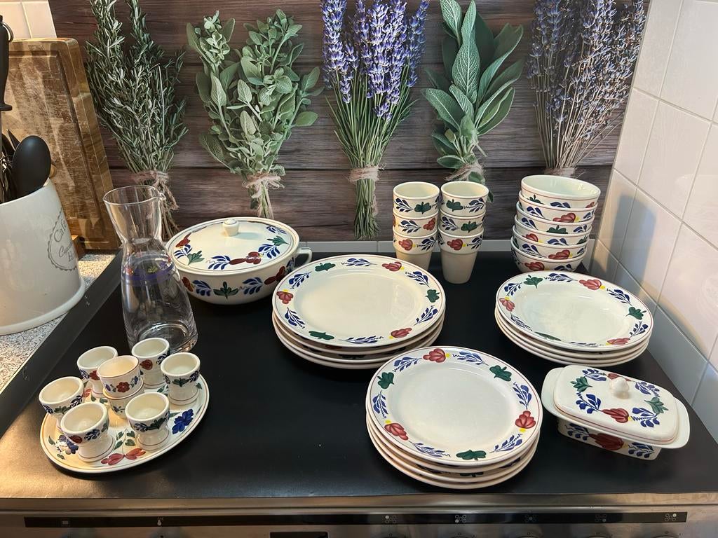 Uitgebreid Boerenbont servies - Compleet en in goede staat, Huis en Inrichting, Keuken | Servies, Gebruikt, Compleet servies, Boerenbont