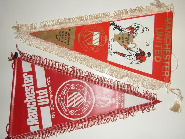 27 x manchester united vanen jaren 70 en 80 verzameling, Verzamelen, Sportartikelen en Voetbal, Gebruikt, Shirt, Buitenlandse clubs