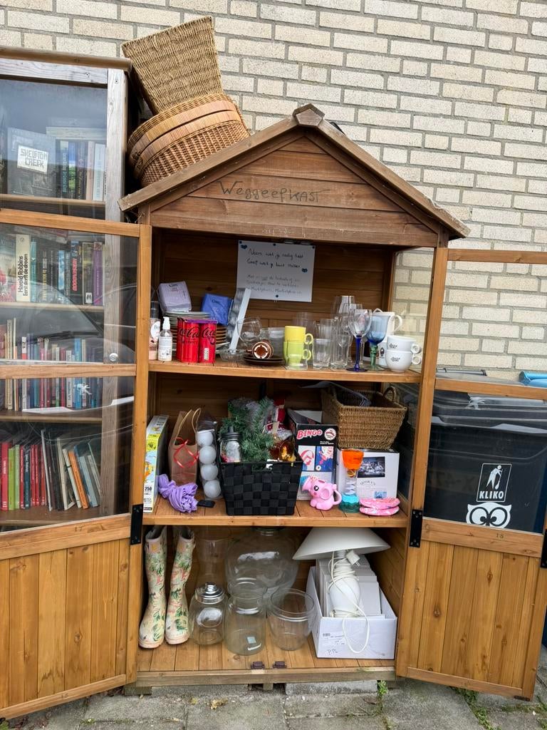 Gratis - Spullen uit de Weggeefkast, Ophalen, Gebruikt