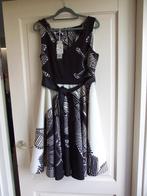 Rinascimento nieuwe jurk zwart beige met kaartje 40/42, Kleding | Dames, Overige kleuren, Nieuw, Ophalen of Verzenden, Knielengte