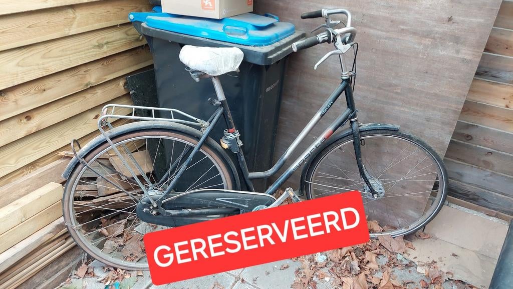 GERESERVEERD‼️   Sparta damesfiets - gratis opknapper, Fietsen en Brommers, Fietsen | Dames | Damesfietsen, Ophalen, Sparta, Velgrem