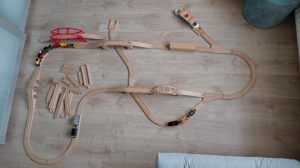 houten treinbaan brio met toebehoren, Kinderen en Baby's, Speelgoed | Houten speelgoed, Ophalen, Gebruikt, Overige typen