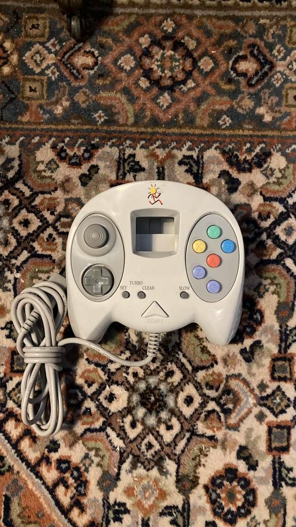 Sega Dreamcast 3rd party controller, Spelcomputers en Games, Spelcomputers | Sega, Zo goed als nieuw, Saturn of Dreamcast, Met 1 controller