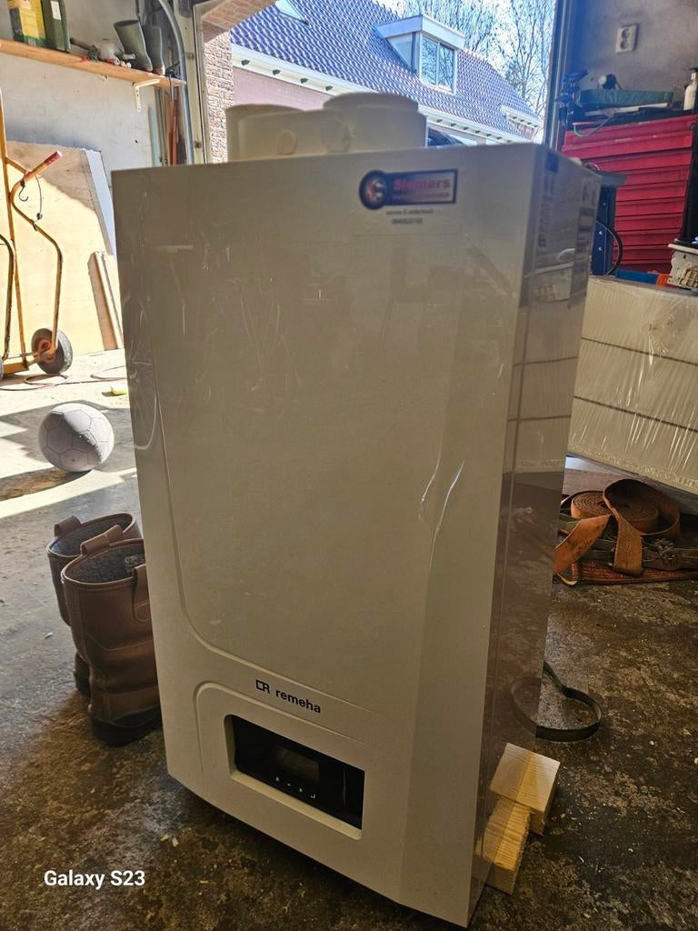 Remeha cv-ketel 2021 - Zo goed als nieuw, Doe-het-zelf en Verbouw, Verwarming en Radiatoren, Ophalen