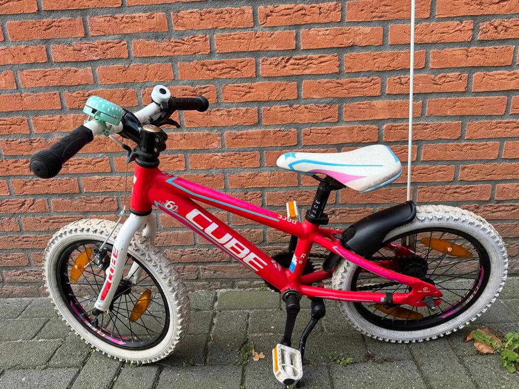Cube meisjesfiets 16 inch, Fietsen en Brommers, Fietsen | Meisjes, Ophalen of Verzenden, Zo goed als nieuw, 16 inch, Handrem