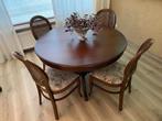 Notenhouten eettafel met 4 stoelen, Huis en Inrichting, Tafels | Eettafels, Ophalen, Notenhout, Rond, Zo goed als nieuw