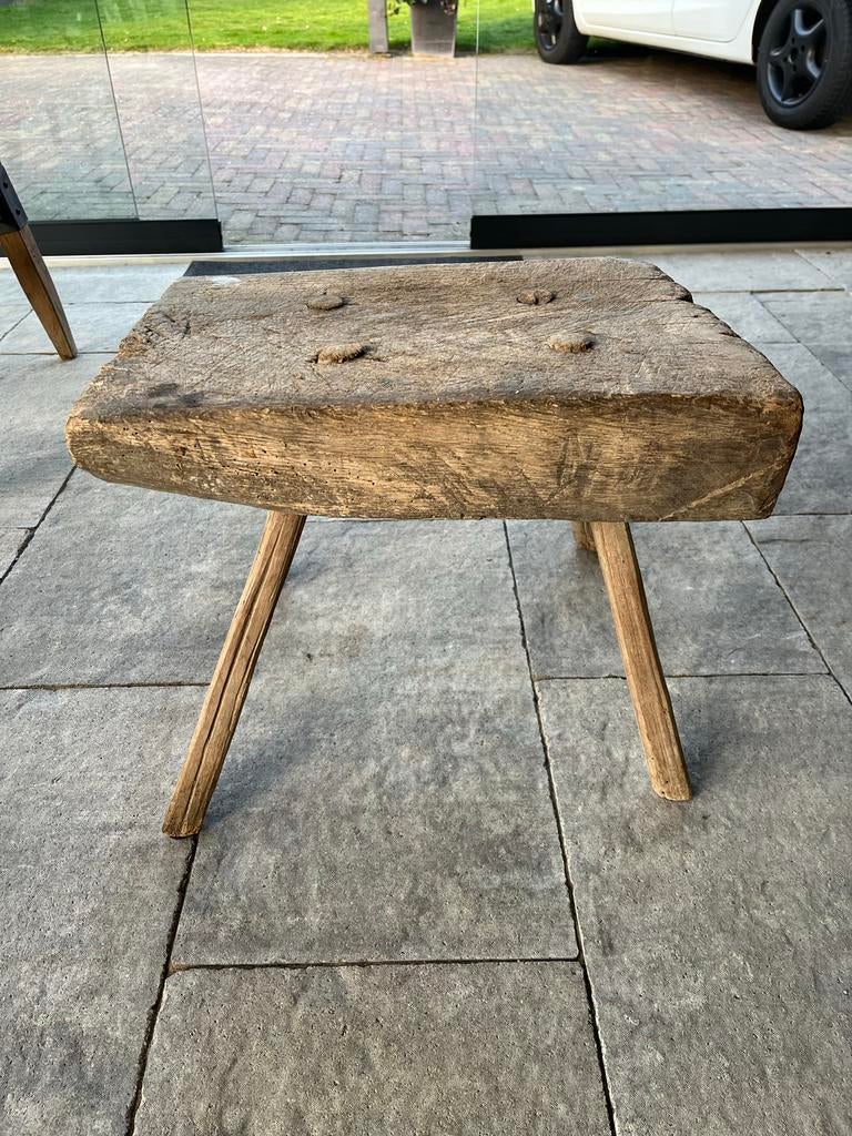 Vintage houten bijzettafel / plantentafel, brocante stijl, Huis en Inrichting, Tafels | Bijzettafels, Ophalen, Minder dan 45 cm