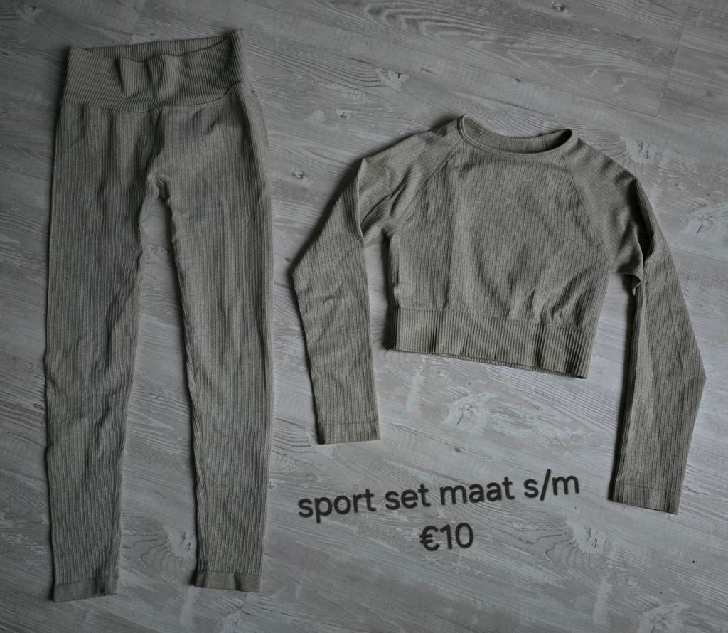 Kleding sets sport sets yoga kleding sets per set €7, Kleding | Dames, Huispakken, Ophalen, Zo goed als nieuw, Maat 34 (XS) of kleiner