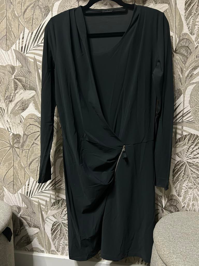 Cassiopee Zwarte Jurk met Ritssluiting, Kleding | Dames, Maat 38/40 (M), Zwart, Ophalen of Verzenden, Zo goed als nieuw