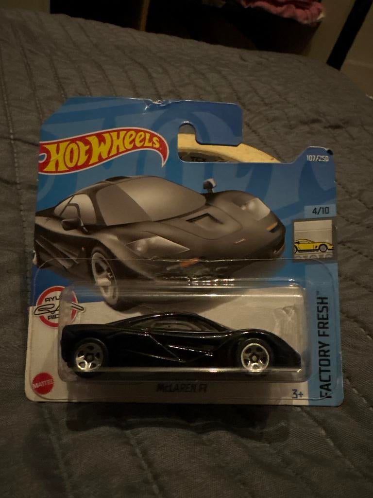 Hot Wheels McLaren F1 - Doosje licht beschadigd, Hobby en Vrije tijd, Modelauto's | 1:18, Ophalen of Verzenden, Nieuw, Auto, Hot Wheels