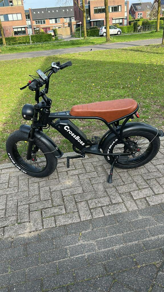 Fatbike crosse boss v14, Gebruikt, 59 cm of meer, 30 tot 50 km per accu, Ophalen