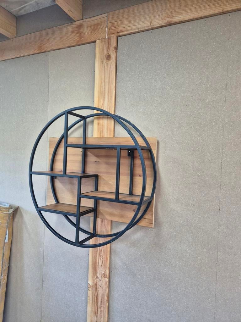 Industriële wandrek rond, Ophalen, Zo goed als nieuw