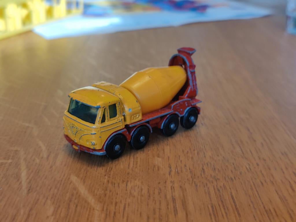 Matchbox Concrete Truck Foden ROOD GEEL, Ophalen of Verzenden, Zo goed als nieuw, Bus of Vrachtwagen
