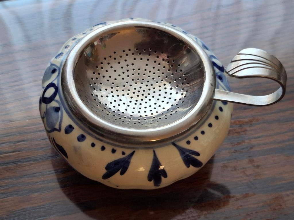 Vintage Delfts blauw theezeefje met een bijbehorend lekbakje, Ophalen of Verzenden