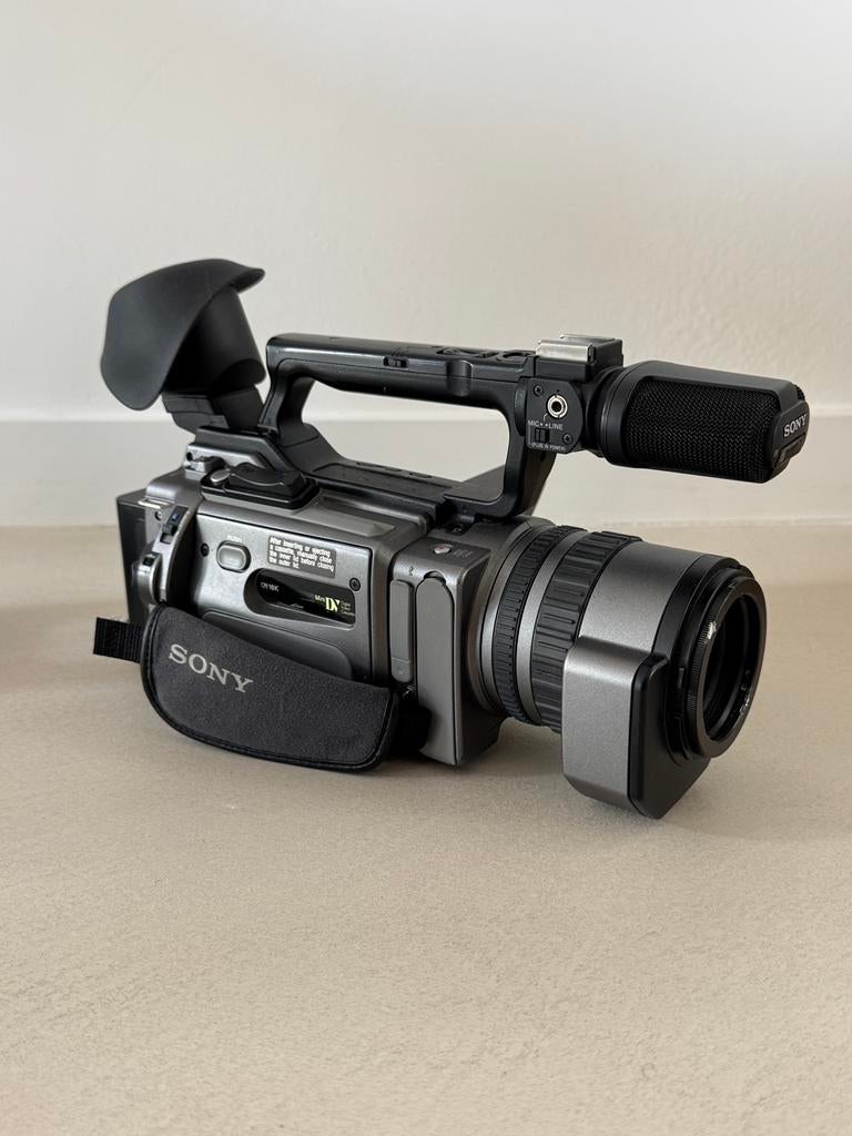 Sony VX2100e, Mini dv, 20x of meer, Ophalen of Verzenden, Sony