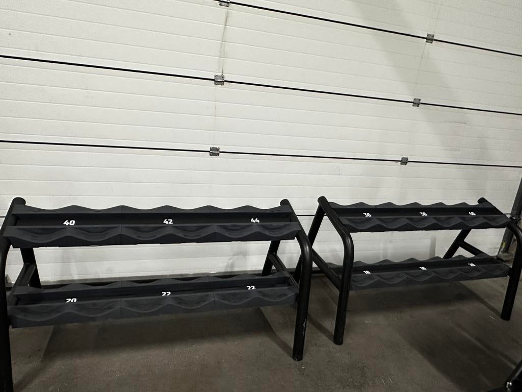 2 Zwarte Technogym Dumbells Rekken, Sport en Fitness, Fitnessmaterialen, Ophalen, Gebruikt, Dumbbell