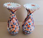 2 x een Imari kraagvaas vaas met geschulpte rand, Antiek en Kunst, Antiek | Vazen, Ophalen
