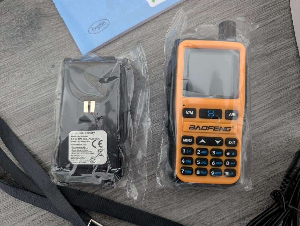 Baofeng UV-5R mini / portofoon, ideaal voor noodpakket, Met broekklem, 5 tot 15 km, Nieuw, Ophalen of Verzenden