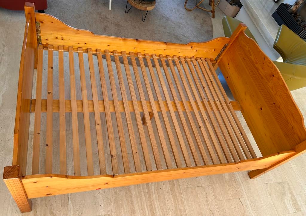 Twijfelaar bed - Massief hout - 190x130, Huis en Inrichting, Slaapkamer | Bedden, Ophalen, Gebruikt, Bruin, 190 cm of minder