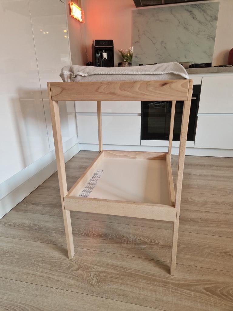 Sniglar commode met verschoonkussen, Kinderen en Baby's, Kinderkamer | Commodes en Kasten, Ophalen, 50 tot 70 cm, Minder dan 75 cm